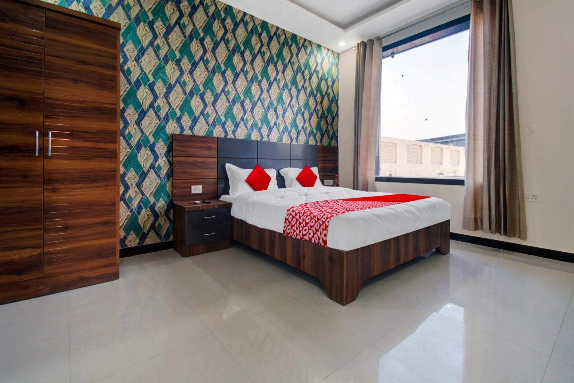 Hotel O Om Palace Divisione di Divisione di Jaipur Esterno foto