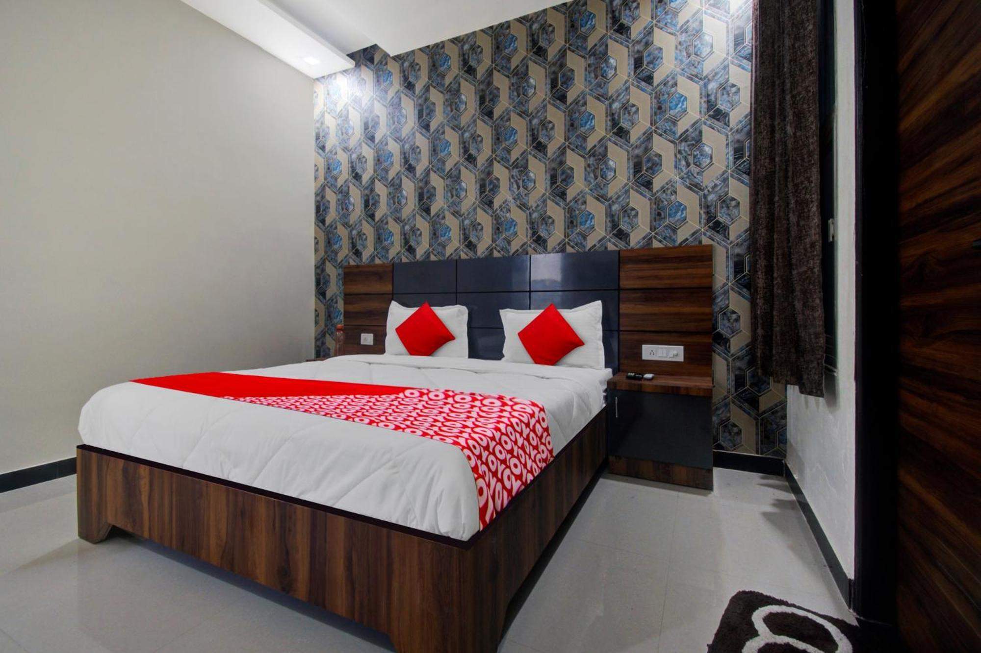 Hotel O Om Palace Divisione di Divisione di Jaipur Esterno foto